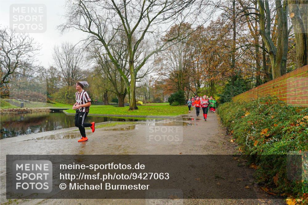 07.12.2025 - St. Pauli X-Mass-Run No. 15 Michael Burmester http://msf.ph/oto/9427063 07.12.2025 11:04:49 Laufen  meine-sportfotos.de