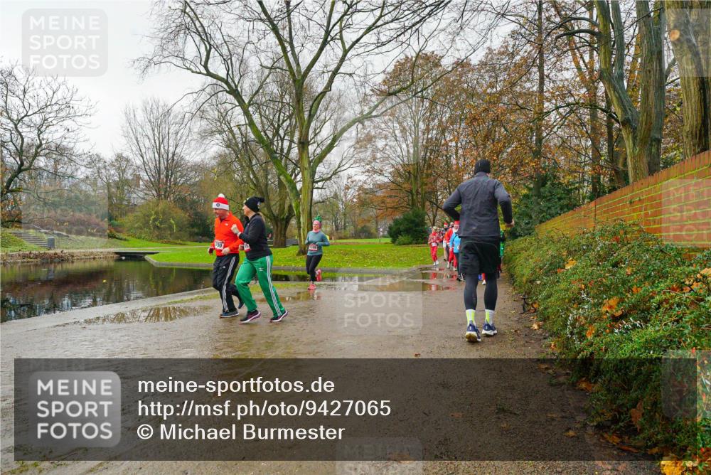 07.12.2025 - St. Pauli X-Mass-Run No. 15 Michael Burmester http://msf.ph/oto/9427065 07.12.2025 11:04:54 Laufen 6612 meine-sportfotos.de