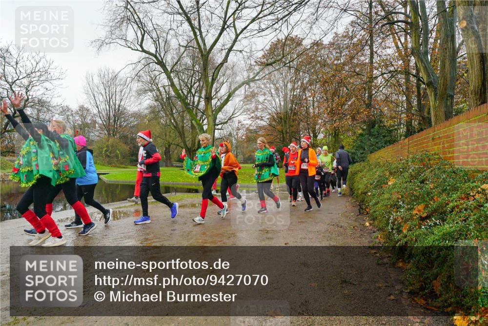 07.12.2025 - St. Pauli X-Mass-Run No. 15 Michael Burmester http://msf.ph/oto/9427070 07.12.2025 11:04:59 Laufen 2979, 2972, 2400 meine-sportfotos.de