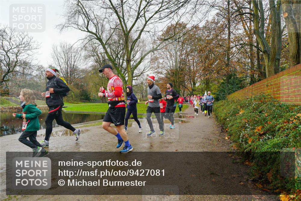 07.12.2025 - St. Pauli X-Mass-Run No. 15 Michael Burmester http://msf.ph/oto/9427081 07.12.2025 11:05:07 Laufen 54, 200, 4644 meine-sportfotos.de