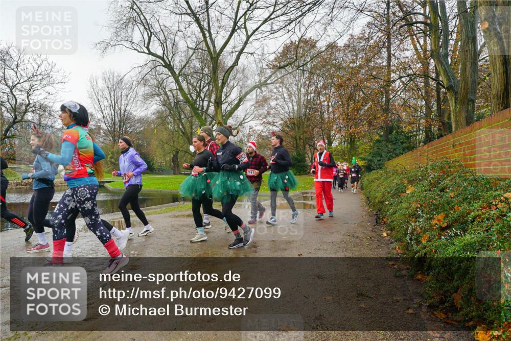 07.12.2025 - St. Pauli X-Mass-Run No. 15 Michael Burmester http://msf.ph/oto/9427099 07.12.2025 11:05:30 Laufen 255, 2161 meine-sportfotos.de