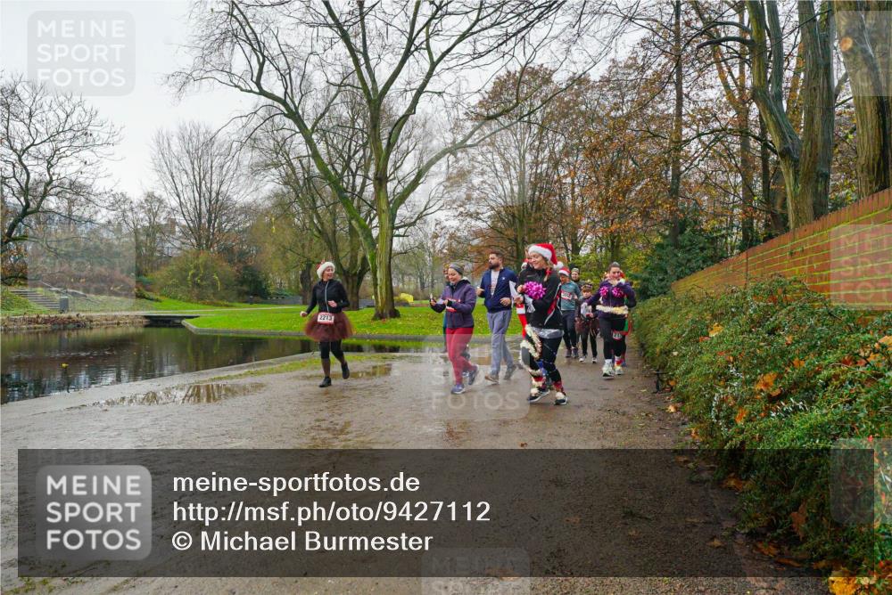 07.12.2025 - St. Pauli X-Mass-Run No. 15 Michael Burmester http://msf.ph/oto/9427112 07.12.2025 11:05:59 Laufen 2213, 213 meine-sportfotos.de