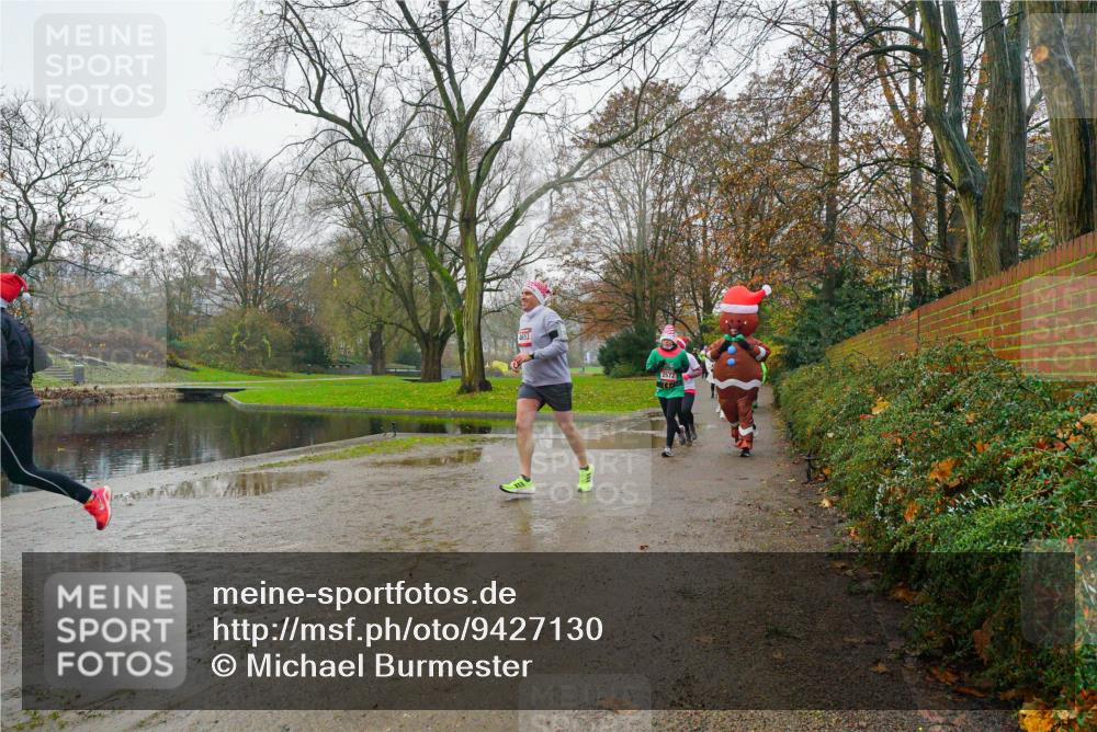 07.12.2025 - St. Pauli X-Mass-Run No. 15 Michael Burmester http://msf.ph/oto/9427130 07.12.2025 11:06:19 Laufen 2572 meine-sportfotos.de