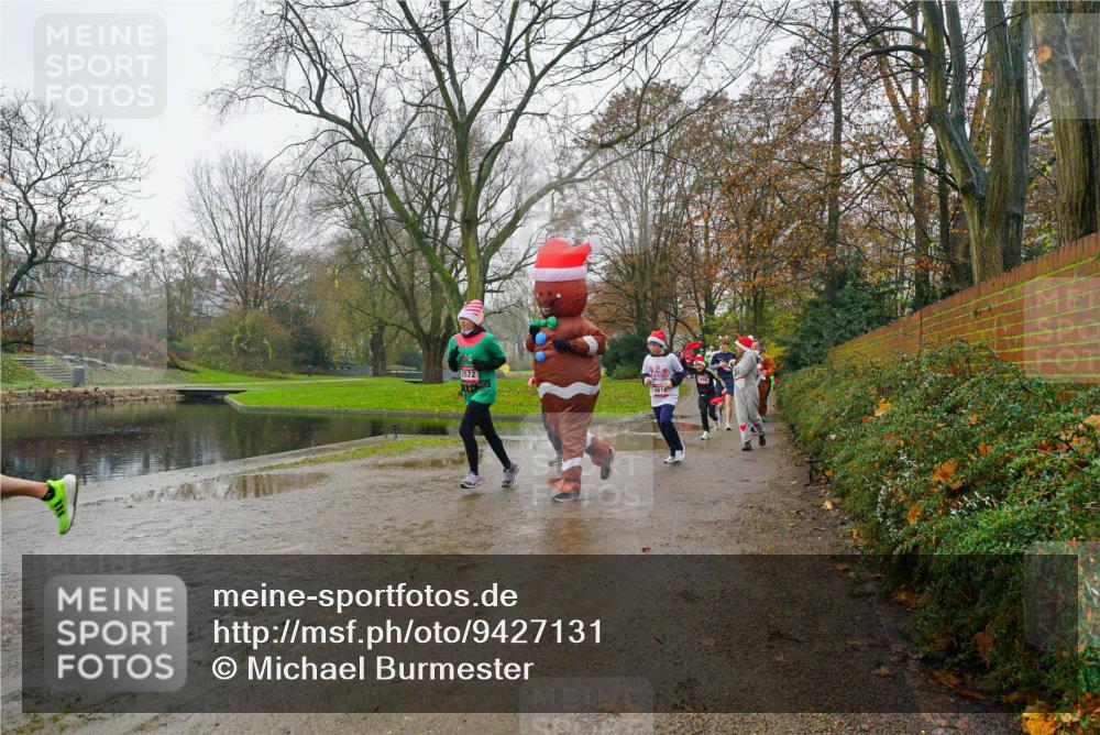 07.12.2025 - St. Pauli X-Mass-Run No. 15 Michael Burmester http://msf.ph/oto/9427131 07.12.2025 11:06:21 Laufen 2572 meine-sportfotos.de
