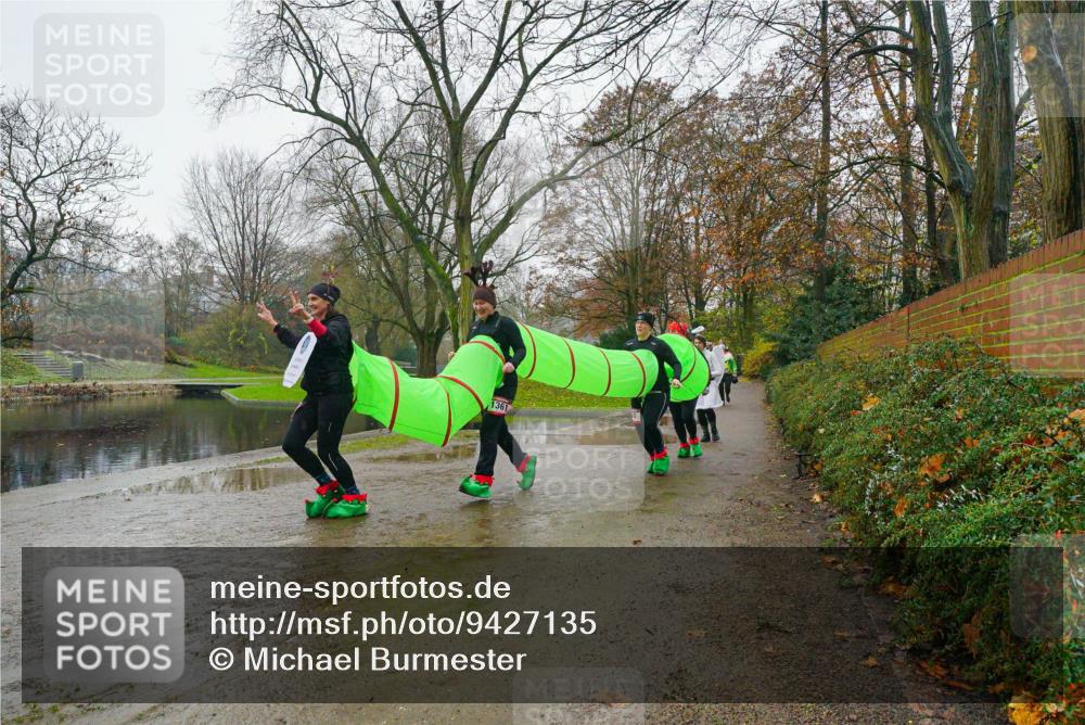 07.12.2025 - St. Pauli X-Mass-Run No. 15 Michael Burmester http://msf.ph/oto/9427135 07.12.2025 11:06:26 Laufen 1361 meine-sportfotos.de