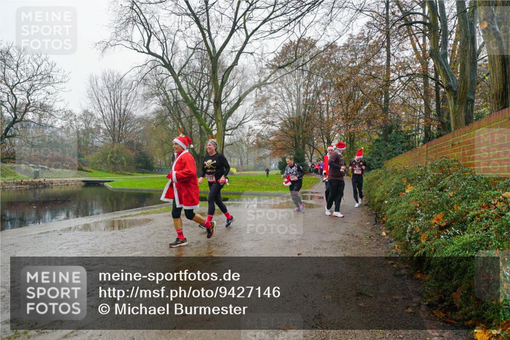 07.12.2025 - St. Pauli X-Mass-Run No. 15 Michael Burmester http://msf.ph/oto/9427146 07.12.2025 11:06:45 Laufen 581, 2107 meine-sportfotos.de