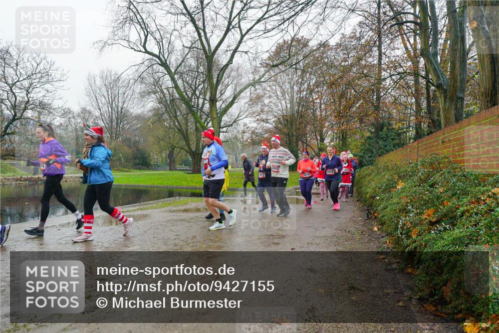 07.12.2025 - St. Pauli X-Mass-Run No. 15 Michael Burmester http://msf.ph/oto/9427155 07.12.2025 11:07:00 Laufen 2871, 2882, 2840 meine-sportfotos.de