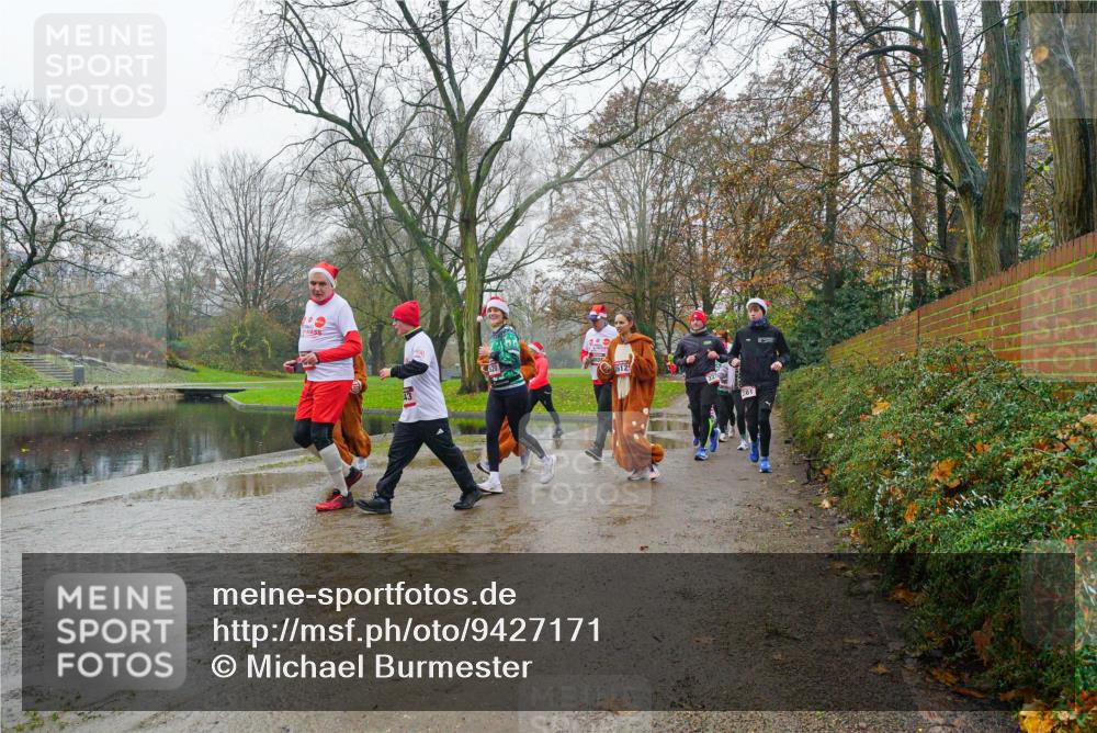 07.12.2025 - St. Pauli X-Mass-Run No. 15 Michael Burmester http://msf.ph/oto/9427171 07.12.2025 11:07:16 Laufen 43, 81 meine-sportfotos.de