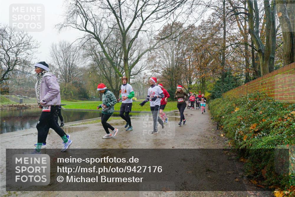 07.12.2025 - St. Pauli X-Mass-Run No. 15 Michael Burmester http://msf.ph/oto/9427176 07.12.2025 11:07:20 Laufen 1282, 3173 meine-sportfotos.de