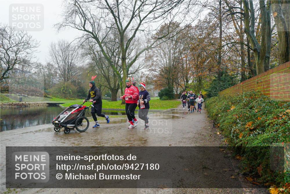 07.12.2025 - St. Pauli X-Mass-Run No. 15 Michael Burmester http://msf.ph/oto/9427180 07.12.2025 11:07:27 Laufen  meine-sportfotos.de