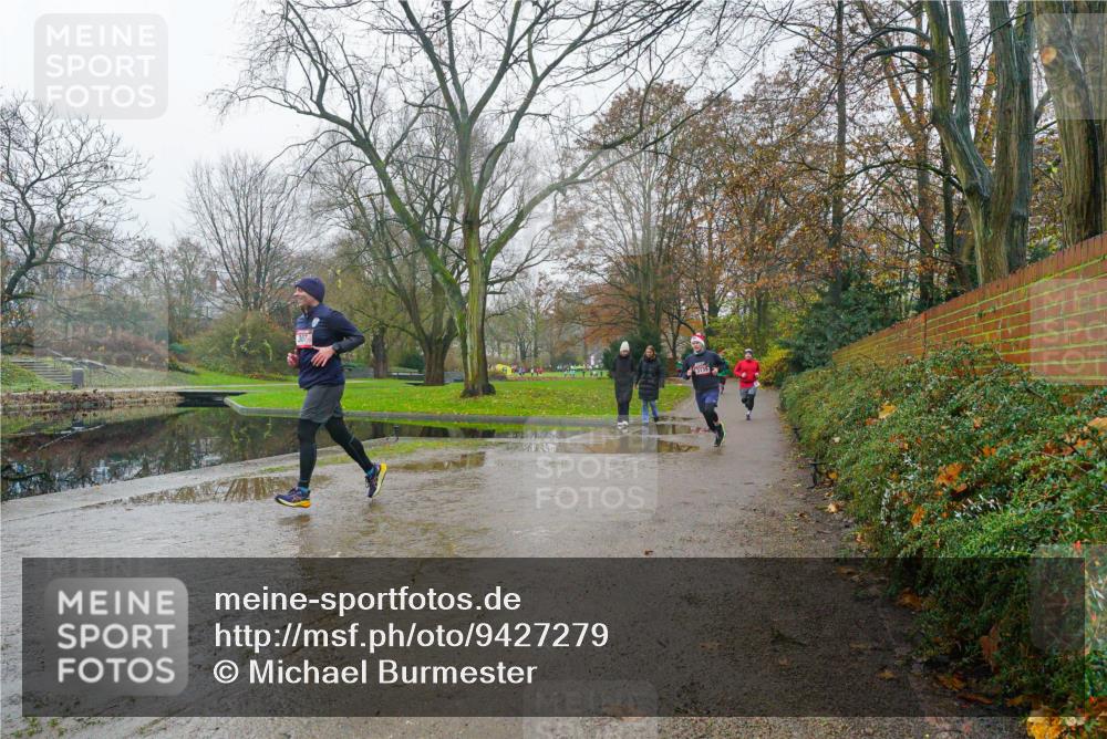 07.12.2025 - St. Pauli X-Mass-Run No. 15 Michael Burmester http://msf.ph/oto/9427279 07.12.2025 11:19:02 Laufen 3139 meine-sportfotos.de