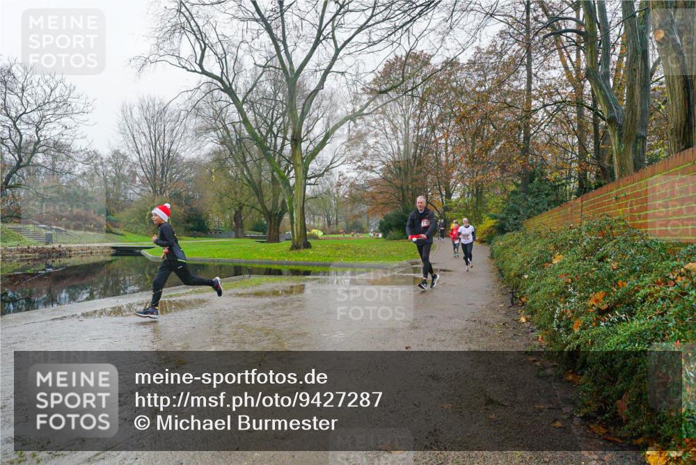 07.12.2025 - St. Pauli X-Mass-Run No. 15 Michael Burmester http://msf.ph/oto/9427287 07.12.2025 11:19:25 Laufen  meine-sportfotos.de