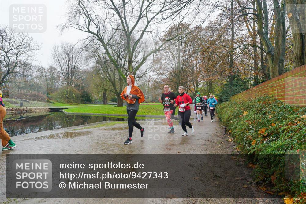 07.12.2025 - St. Pauli X-Mass-Run No. 15 Michael Burmester http://msf.ph/oto/9427343 07.12.2025 11:21:34 Laufen 3733, 3735, 3204 meine-sportfotos.de