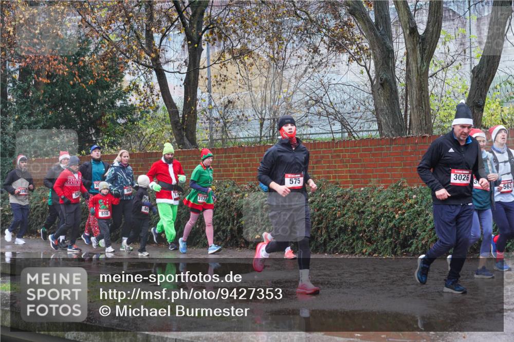 07.12.2025 - St. Pauli X-Mass-Run No. 15 Michael Burmester http://msf.ph/oto/9427353 07.12.2025 10:24:40 Laufen 20, 510, 50, 575, 3026, 563 meine-sportfotos.de