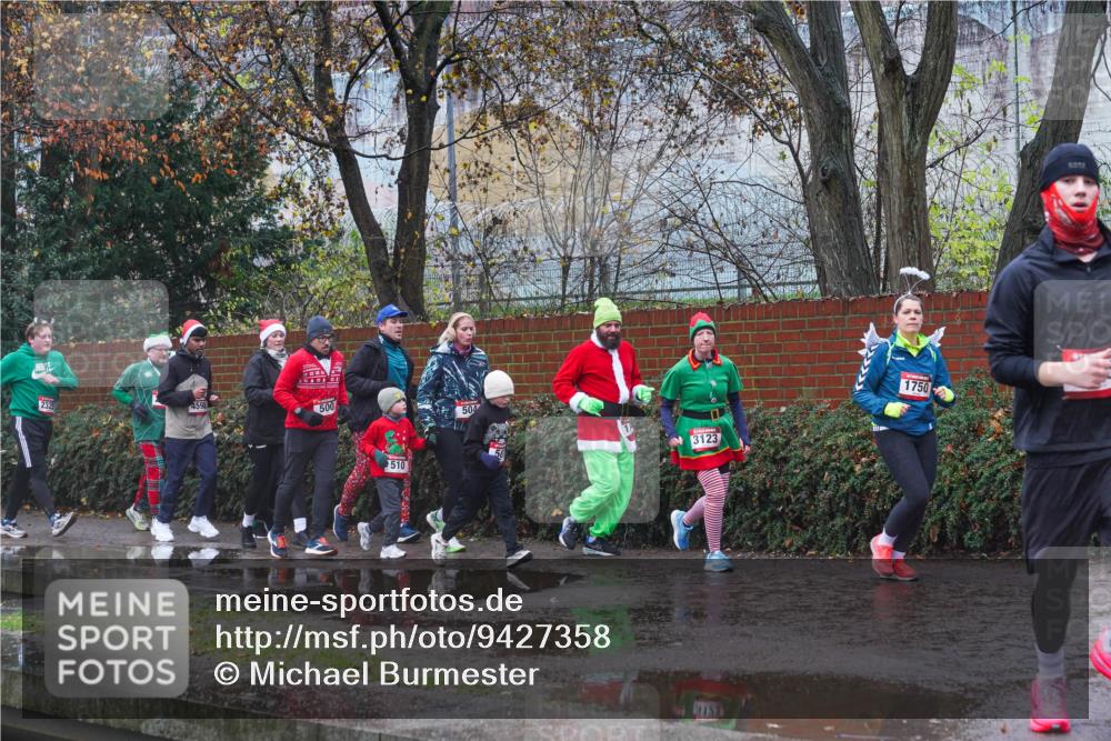 07.12.2025 - St. Pauli X-Mass-Run No. 15 Michael Burmester http://msf.ph/oto/9427358 07.12.2025 10:24:41 Laufen 2325, 500, 510, 504, 3123, 1750 meine-sportfotos.de
