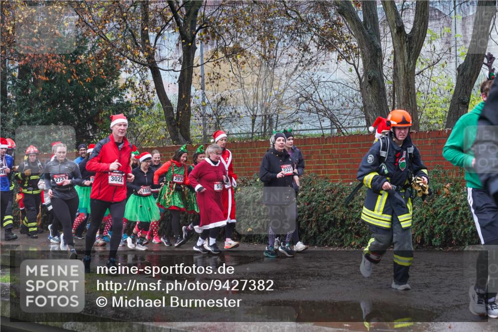 07.12.2025 - St. Pauli X-Mass-Run No. 15 Michael Burmester http://msf.ph/oto/9427382 07.12.2025 10:24:48 Laufen 2733, 3022, 2933, 513, 1059, 2327 meine-sportfotos.de
