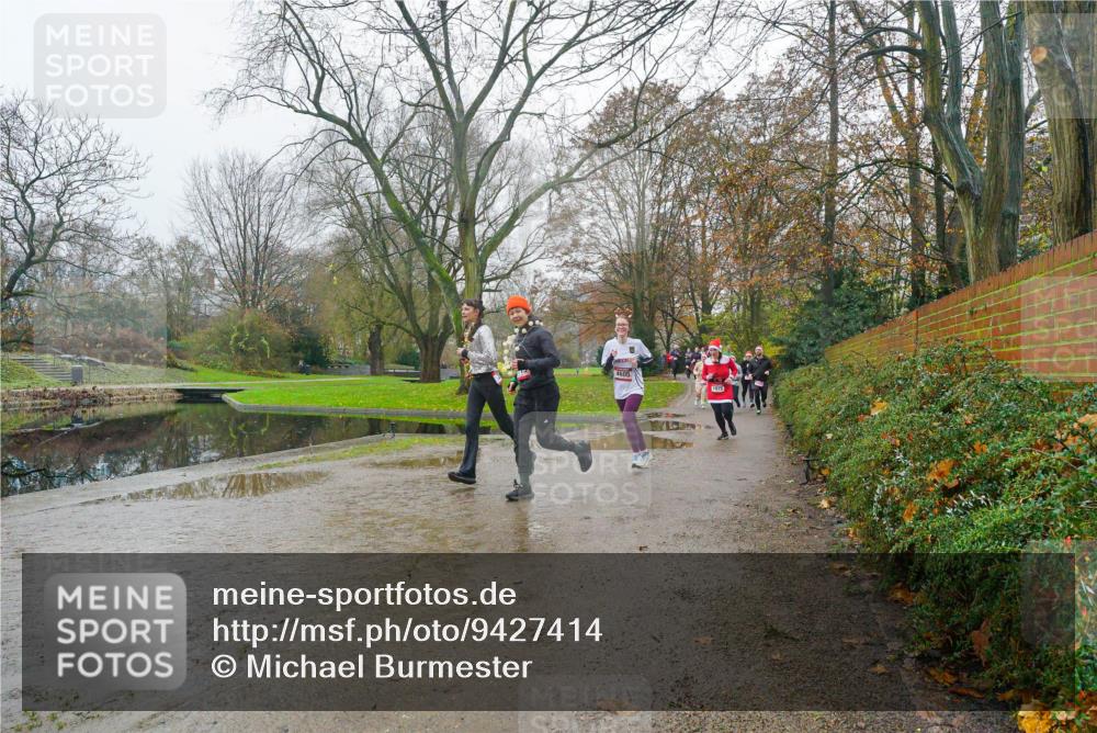 07.12.2025 - St. Pauli X-Mass-Run No. 15 Michael Burmester http://msf.ph/oto/9427414 07.12.2025 11:22:28 Laufen 1975 meine-sportfotos.de