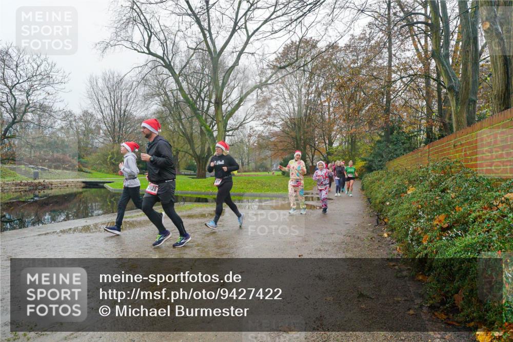 07.12.2025 - St. Pauli X-Mass-Run No. 15 Michael Burmester http://msf.ph/oto/9427422 07.12.2025 11:22:34 Laufen 3928, 3424 meine-sportfotos.de