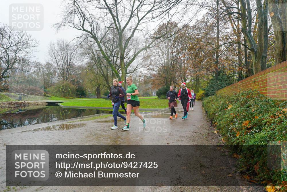 07.12.2025 - St. Pauli X-Mass-Run No. 15 Michael Burmester http://msf.ph/oto/9427425 07.12.2025 11:22:39 Laufen 3754 meine-sportfotos.de