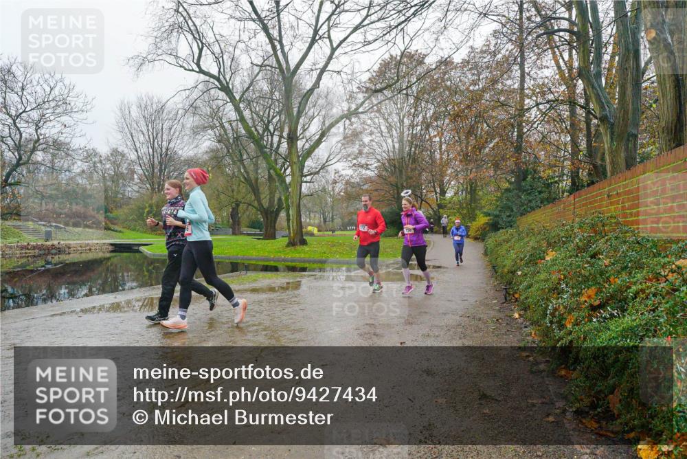 07.12.2025 - St. Pauli X-Mass-Run No. 15 Michael Burmester http://msf.ph/oto/9427434 07.12.2025 11:22:44 Laufen 241, 4444 meine-sportfotos.de
