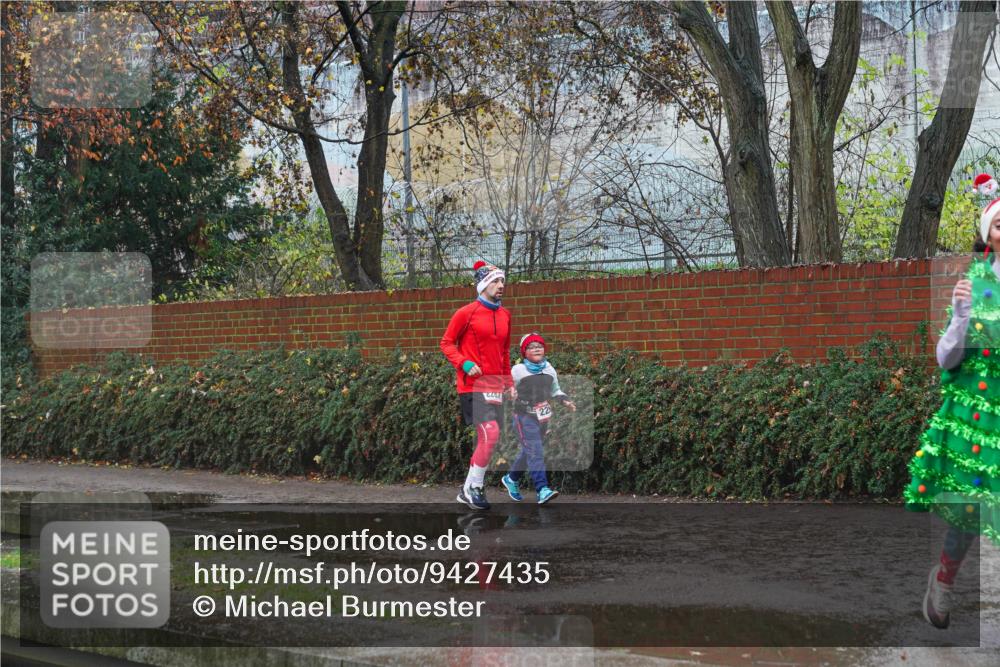 07.12.2025 - St. Pauli X-Mass-Run No. 15 Michael Burmester http://msf.ph/oto/9427435 07.12.2025 10:25:06 Laufen 22 meine-sportfotos.de