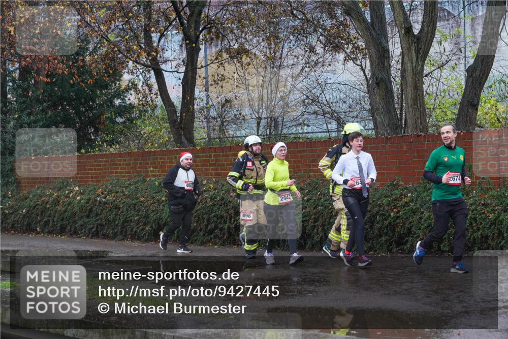 07.12.2025 - St. Pauli X-Mass-Run No. 15 Michael Burmester http://msf.ph/oto/9427445 07.12.2025 10:25:24 Laufen 4862, 1098, 2642, 64, 2674 meine-sportfotos.de
