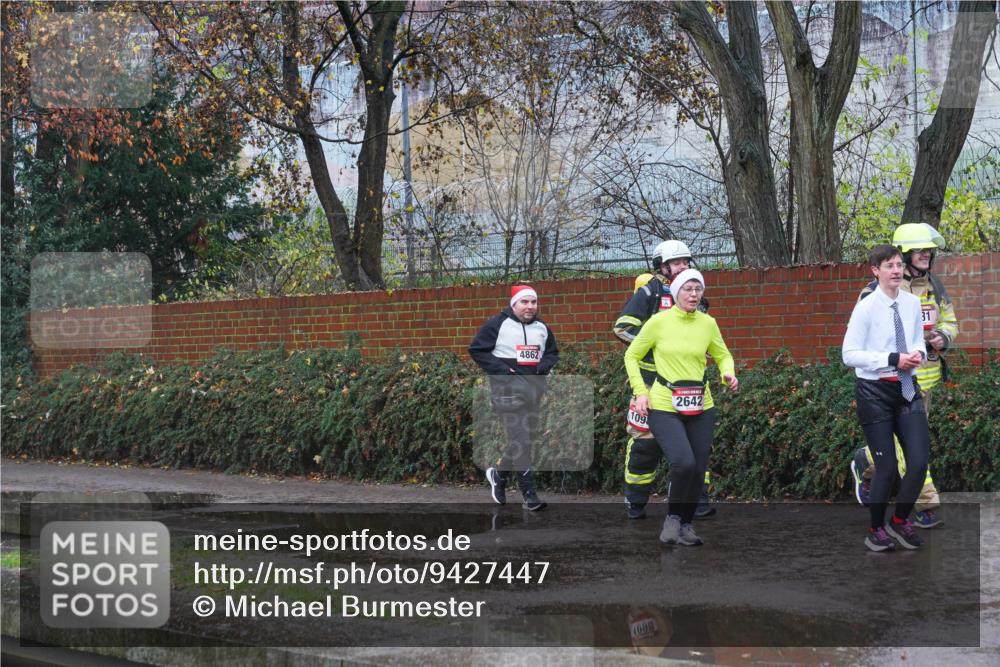 07.12.2025 - St. Pauli X-Mass-Run No. 15 Michael Burmester http://msf.ph/oto/9427447 07.12.2025 10:25:25 Laufen 4862, 109, 2642, 1088 meine-sportfotos.de