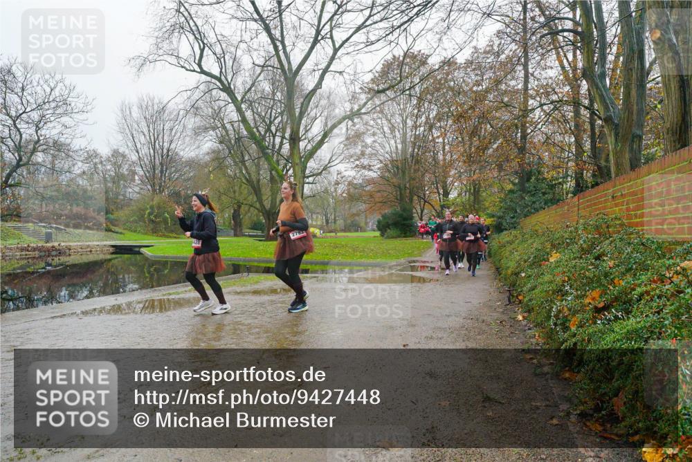 07.12.2025 - St. Pauli X-Mass-Run No. 15 Michael Burmester http://msf.ph/oto/9427448 07.12.2025 11:23:05 Laufen 428, 2793 meine-sportfotos.de