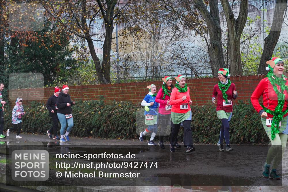 07.12.2025 - St. Pauli X-Mass-Run No. 15 Michael Burmester http://msf.ph/oto/9427474 07.12.2025 10:25:45 Laufen 1232, 1035, 916, 1987 meine-sportfotos.de