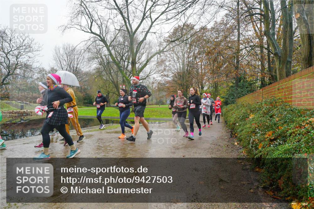 07.12.2025 - St. Pauli X-Mass-Run No. 15 Michael Burmester http://msf.ph/oto/9427503 07.12.2025 11:23:29 Laufen 2971, 8447 meine-sportfotos.de