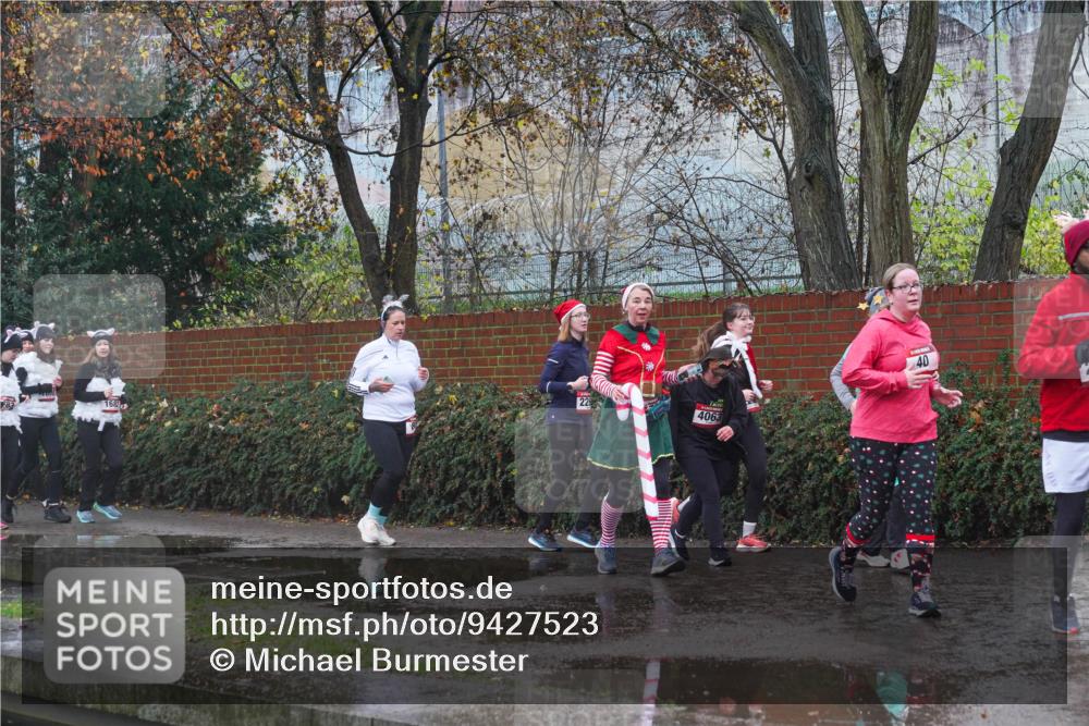 07.12.2025 - St. Pauli X-Mass-Run No. 15 Michael Burmester http://msf.ph/oto/9427523 07.12.2025 10:26:09 Laufen 1682, 4063, 40 meine-sportfotos.de