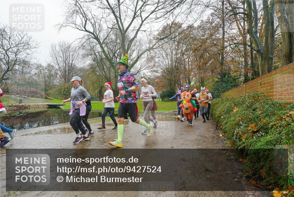 07.12.2025 - St. Pauli X-Mass-Run No. 15 Michael Burmester http://msf.ph/oto/9427524 07.12.2025 11:23:38 Laufen 188, 2435 meine-sportfotos.de