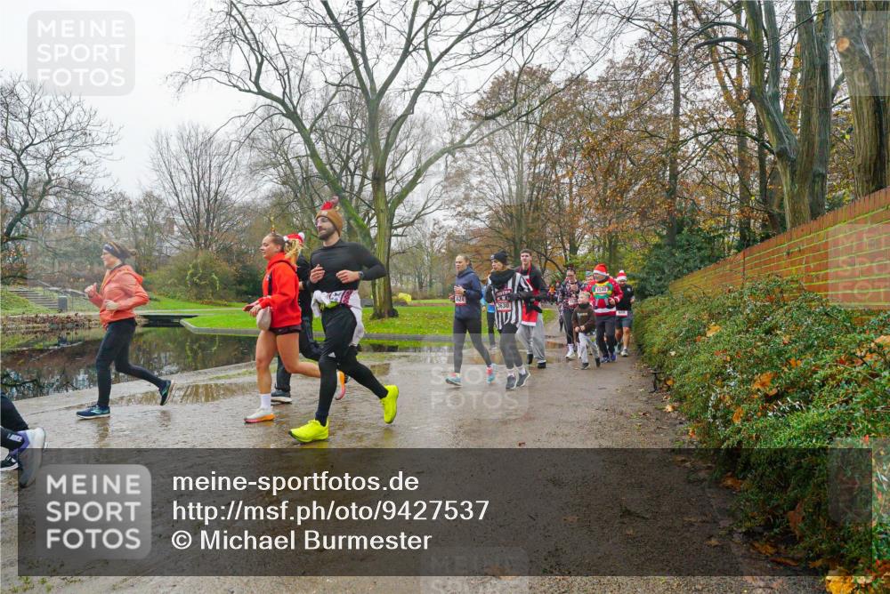 07.12.2025 - St. Pauli X-Mass-Run No. 15 Michael Burmester http://msf.ph/oto/9427537 07.12.2025 11:23:42 Laufen 1540, 8624, 3630 meine-sportfotos.de