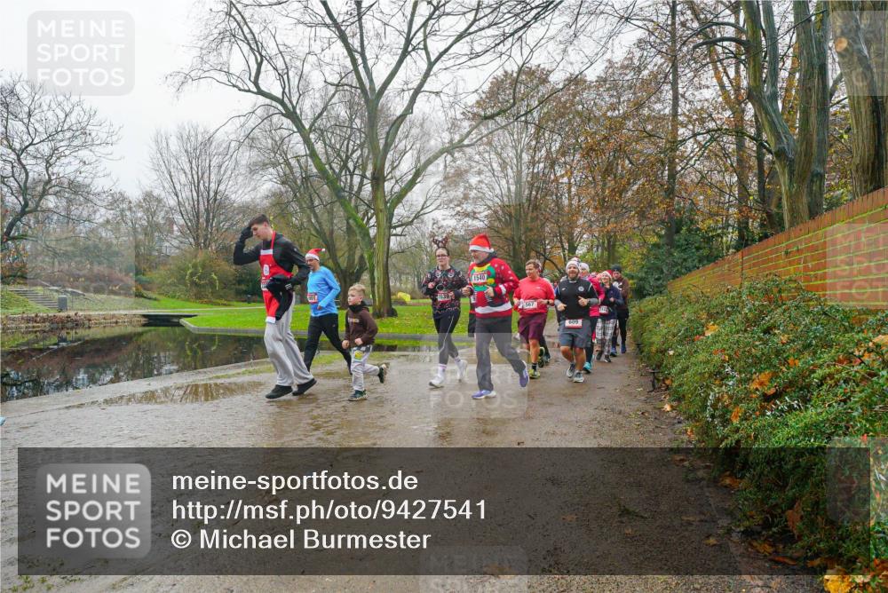 07.12.2025 - St. Pauli X-Mass-Run No. 15 Michael Burmester http://msf.ph/oto/9427541 07.12.2025 11:23:44 Laufen 301, 1540, 567, 609 meine-sportfotos.de