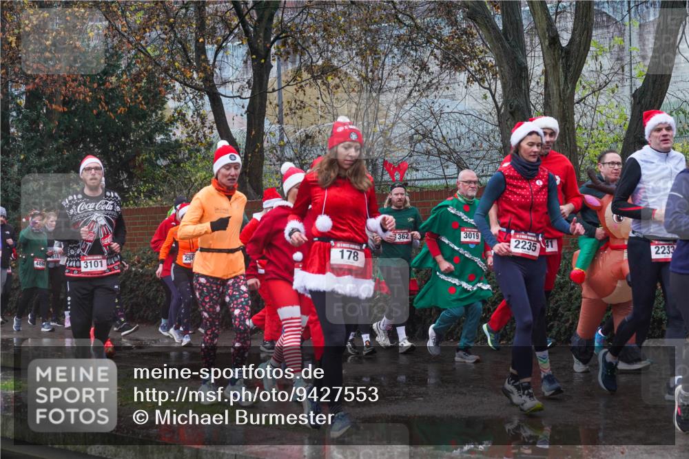 07.12.2025 - St. Pauli X-Mass-Run No. 15 Michael Burmester http://msf.ph/oto/9427553 07.12.2025 10:26:23 Laufen 486, 618, 362, 178, 256, 43101, 3019, 2233, 2235 meine-sportfotos.de