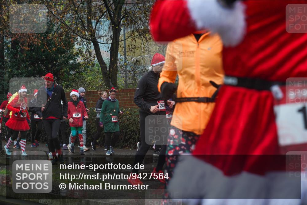 07.12.2025 - St. Pauli X-Mass-Run No. 15 Michael Burmester http://msf.ph/oto/9427564 07.12.2025 10:26:26 Laufen 487 meine-sportfotos.de