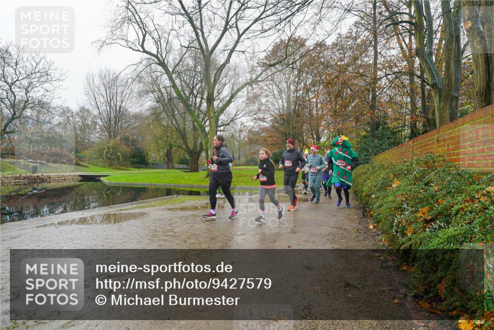 07.12.2025 - St. Pauli X-Mass-Run No. 15 Michael Burmester http://msf.ph/oto/9427579 07.12.2025 11:24:05 Laufen 3489 meine-sportfotos.de