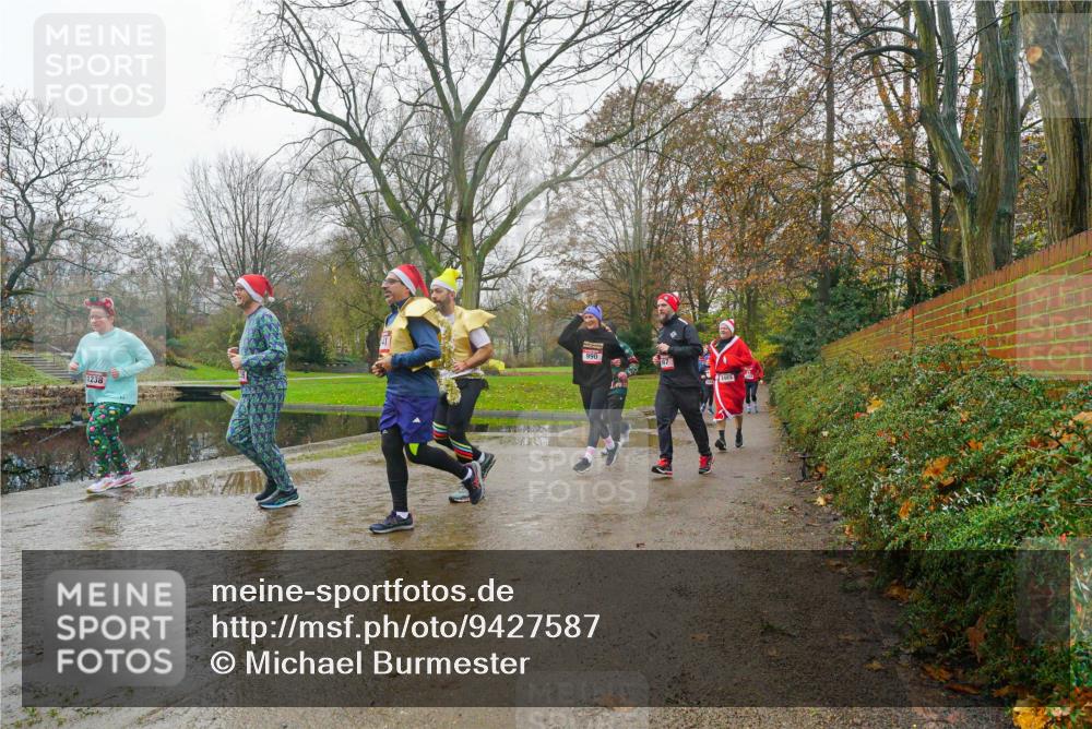 07.12.2025 - St. Pauli X-Mass-Run No. 15 Michael Burmester http://msf.ph/oto/9427587 07.12.2025 11:24:08 Laufen 1238, 990 meine-sportfotos.de