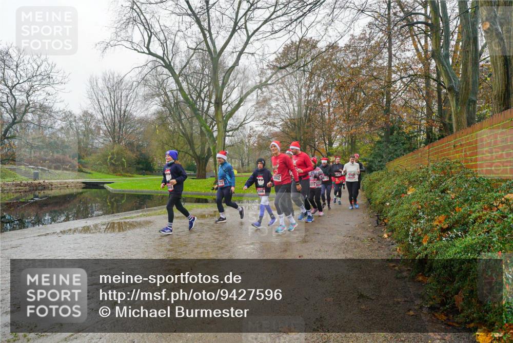 07.12.2025 - St. Pauli X-Mass-Run No. 15 Michael Burmester http://msf.ph/oto/9427596 07.12.2025 11:24:15 Laufen 572, 4566, 3562 meine-sportfotos.de
