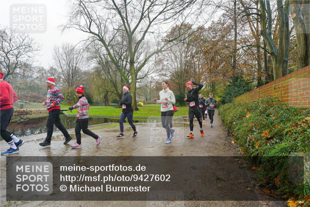 07.12.2025 - St. Pauli X-Mass-Run No. 15 Michael Burmester http://msf.ph/oto/9427602 07.12.2025 11:24:17 Laufen 2798, 3672 meine-sportfotos.de