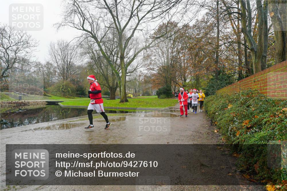 07.12.2025 - St. Pauli X-Mass-Run No. 15 Michael Burmester http://msf.ph/oto/9427610 07.12.2025 11:24:21 Laufen 4883 meine-sportfotos.de