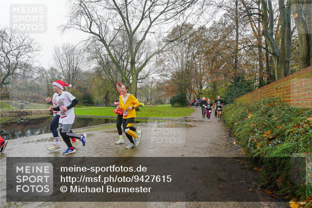 07.12.2025 - St. Pauli X-Mass-Run No. 15 Michael Burmester http://msf.ph/oto/9427615 07.12.2025 11:24:25 Laufen 798, 003 meine-sportfotos.de