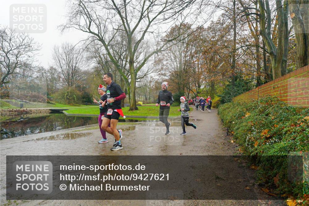 07.12.2025 - St. Pauli X-Mass-Run No. 15 Michael Burmester http://msf.ph/oto/9427621 07.12.2025 11:24:30 Laufen 548, 2475 meine-sportfotos.de