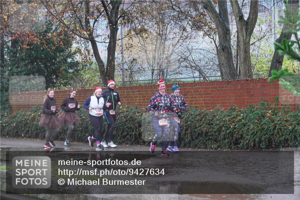 07.12.2025 - St. Pauli X-Mass-Run No. 15 Michael Burmester http://msf.ph/oto/9427634 07.12.2025 10:27:31 Laufen 2607, 259, 3391, 3437, 1177, 32 meine-sportfotos.de