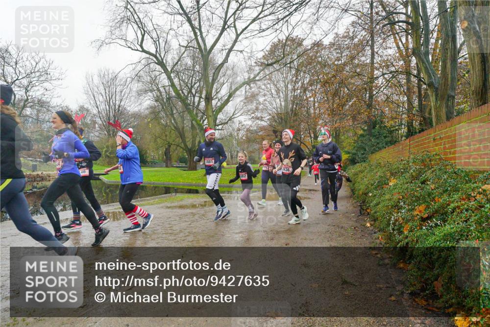 07.12.2025 - St. Pauli X-Mass-Run No. 15 Michael Burmester http://msf.ph/oto/9427635 07.12.2025 11:24:42 Laufen 46, 1881, 882, 2436 meine-sportfotos.de