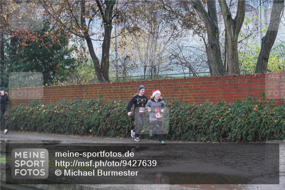 07.12.2025 - St. Pauli X-Mass-Run No. 15 Michael Burmester http://msf.ph/oto/9427639 07.12.2025 10:27:38 Laufen 4128 meine-sportfotos.de