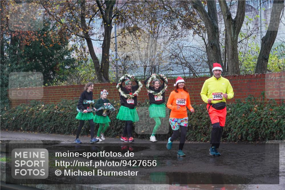 07.12.2025 - St. Pauli X-Mass-Run No. 15 Michael Burmester http://msf.ph/oto/9427656 07.12.2025 10:28:31 Laufen 27, 3, 2721, 2664, 2665 meine-sportfotos.de