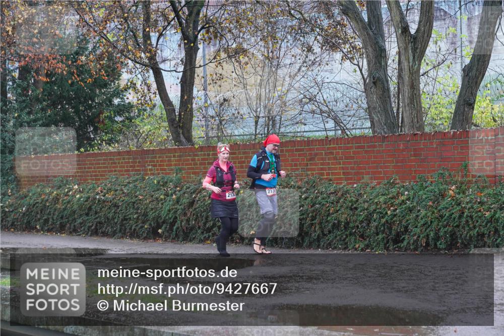 07.12.2025 - St. Pauli X-Mass-Run No. 15 Michael Burmester http://msf.ph/oto/9427667 07.12.2025 10:29:08 Laufen 2130, 213 meine-sportfotos.de