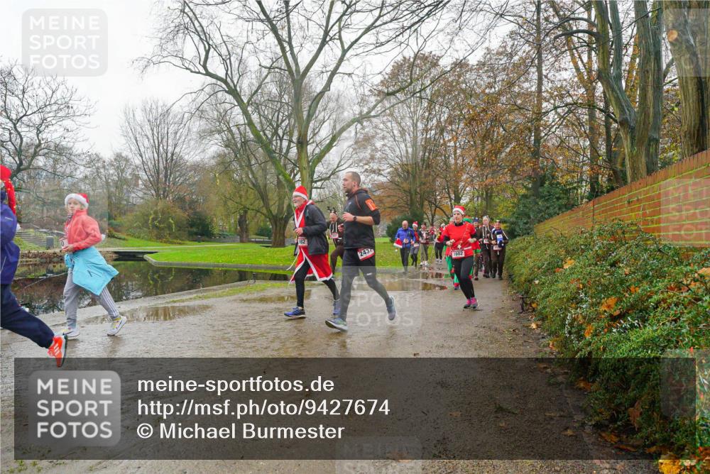 07.12.2025 - St. Pauli X-Mass-Run No. 15 Michael Burmester http://msf.ph/oto/9427674 07.12.2025 11:25:08 Laufen 243, 1602 meine-sportfotos.de