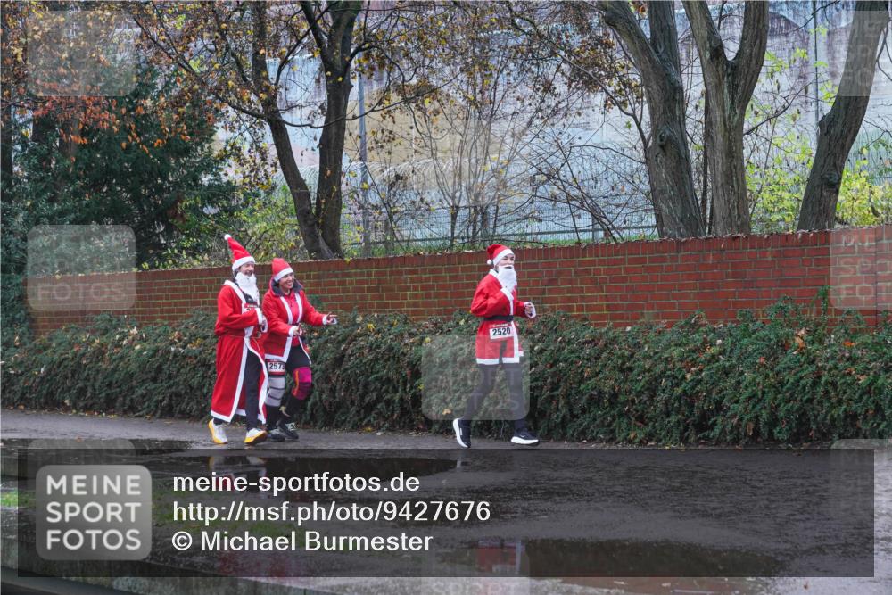 07.12.2025 - St. Pauli X-Mass-Run No. 15 Michael Burmester http://msf.ph/oto/9427676 07.12.2025 10:29:37 Laufen 2573, 2520 meine-sportfotos.de